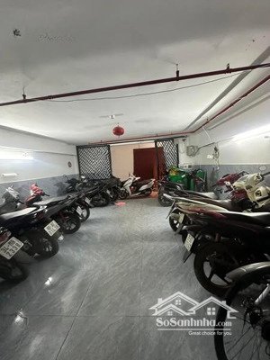 bán nhà lạc long quân cầu giấy dt 82/85m x 7t x mt 5,1m giá 20 tỷ có thương lượng