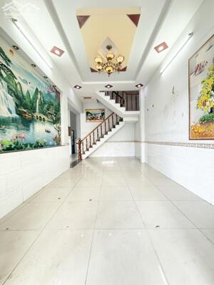 Bán nhà HXH Đặng Thúc Vịnh, Hóc Môn, 2Tx105m2 .Giá chỉ 4.38 tỷ (TL)