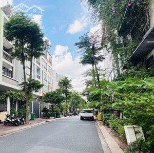 nhà mt đường số phạm hữu lầu q7
gần chung cư belleza đường 14m 4 tầng - 90 m2 - hđ: 25tr/thán