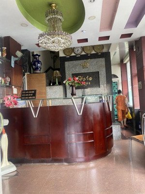 khách sạn 5 lầu 2 mt đường số, tân phú q7 - ngay chợ tân mỹ gần bv fv, 80m - dò tiền 450 tr/ th