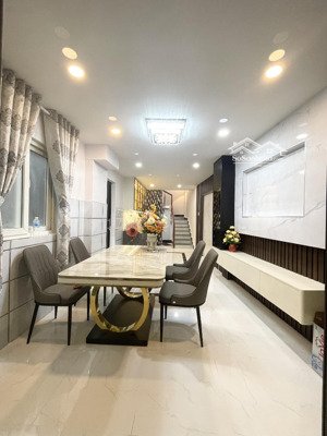 bán nhà 4 tầng đẹp lung linh căn góc 2 mt ngyễn tri phương p9 q10 shr giá 5tỷ280 gần mặt tiền