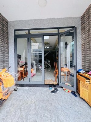 bán nhà 2 tầng 4m x 19m đường 6m giáp kdc an sương. mặt tiền đẹp vừa ở vừa kinh doanh giá 5 tỷ 550