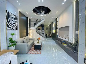 nhà sổ sẵn lê văn sỹ, tân phú, gần trường tiểu học lê văn sỹ, hẻm 6m, 42m2 ,3pn, giá chỉ 4,7tỷ, lh