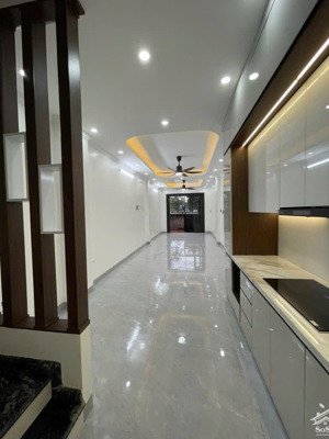 nhà đẹp trung tâm phường thượng thanh 55m2x5tầng