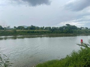 đất đẹp view sông thăng long 1200m2 có 400m2 đất ở gần chợ tuý loan