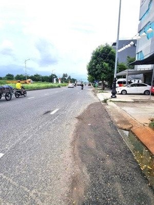 bán đất 2 mặt tiền trước sau hoàng thị loan, 143m2, xây cao tầng kinh doanh cực tốt 