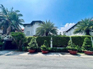 siêu vị trí, đẹp nhất mt quốc hương, quận 2 - 10.6 x 35m, 366m2 - xd hầm 7 tầng - về giá 80 tỷ