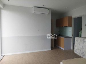 phòng đẹp đi bộ ra etown cộng hòa, sát nhà ga t3, vô cùng tiện lợi, di chuyển dễ dàng