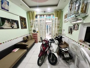 6.95 tỉ - trường sa, phú nhuận - 4 tầng - 3.7m/ nở hậu 4,1m - hẻm xe hơi - thông huỳnh văn bánh