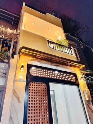 bán gấp căn nhà siêu đẹp thành thái - p14- q10. 44m2