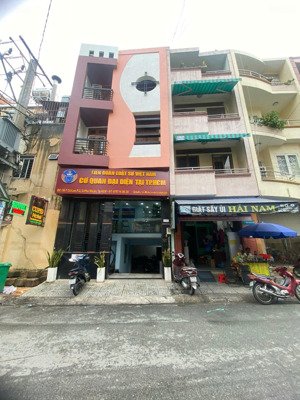 bán gấp siêu phẩm mặt tiền đường hoa ,q.phú nhuận-5,6x16m-88m2 hầm 4 tầng-hđt 55 triệu- gía 25 tỷ