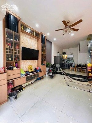 bán nr tại bình thuận, q7, 8 tỷ, 60m2, 4pn, 4wc, mặt tiền 50m, 3 tầng, giá siêu hời!