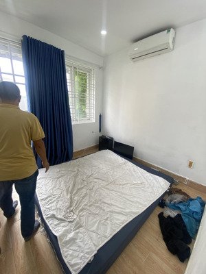 chủ gấp bán giảm ngay 300tr chỉ còn 3.9tỷ nhà 4 tầng hẻm ba gác thông đường 475 -đỗ xuân hợp