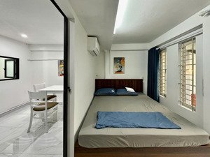 cho thuê căn hộ 1 phòng ngủ full nội thất cửa sổ thoáng sáng tại hoa lan, phú nhuận