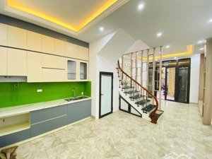 ngã tư sở| nhà phân lô, oto 7c lùi cửa, 41m2x4t,mt4,2m, 4 phòng ngủ,oto tránh 15m, 100m ra ngã 4 sở