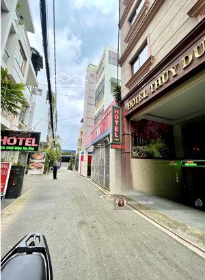 bán chdv cao cấp - pccc đầy đủ - hxh tránh - thu nhập 90tr/tháng - sát mặt tiền quang trung