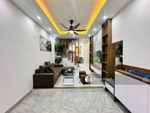 chủ ngộp bank cần ra gấp 38m 4 tầng. ô tô qua nhà chỉ 3,9 tỷ