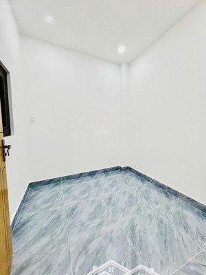 nhà mới 1 trệt 1 lầu 2pn 2wc gần vòng xoay phú lâm - quận 6