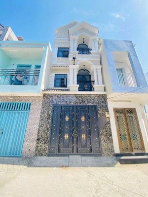 cần bán nhà 3 tầng gần đh tài chính marketing - 1 sẹc lã xuân oai - giá chỉ 4 tỷ 990