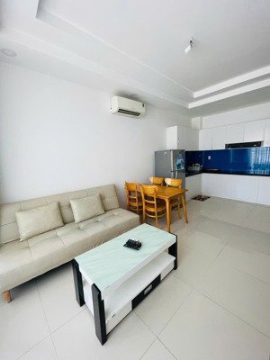 cho thuê căn 1 phòng cc vũng tàu melody, giá 6 triệu/ tháng. lh e yến 