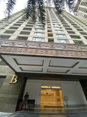 bán căn hộ cao cấp toà dle roi soleil 104m- đặng thai mai 19,5 tỷ 