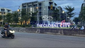 cho thuê đất trống mặt tiền đường liên phường gần khu đô thị global city. đất
ngang 40m * dài 33m