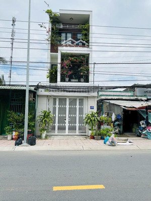 bán nhà đẹp 1 trệt 2 lầu mặt tiền đường cách mạng tháng tám, phường cao lãnh, đồng tháp. 