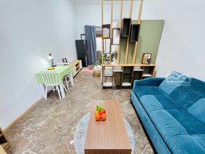 căn hộ full nội thất luxury với tone màu sáng thu hút mọi ánh nhìn!