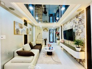 siêu phẩm quang trung gò vấp, gara ô tô, công viên trước nhà, nhà đẹp full nội thất, gia 5.x tỷ