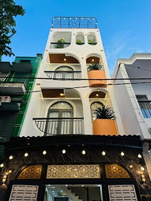 siêu phẩm 1/ phạm văn chiêu 4 lầu. vị trí căn nhà mở spa. cty. kinh doanh đa nghành