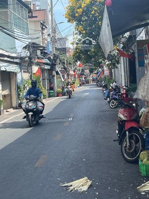 bán nhà 2 lầu, hẻm 8m nguyễn thị thập, quận 7, chỉ 7,2 tỷ, 74m2, 4pn, 3wc, kinh doanh đẹp