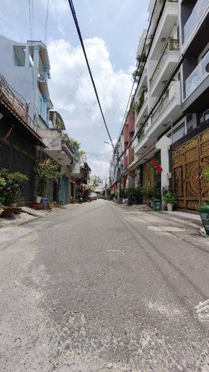 6 tỷ 850 thương lượng, bán nhà 5 tầng đường 7 mét thông tứ tung ,dt: ngan 4 mét - dài 14 mét.