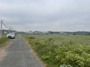 chính chủ cần bán lô đất 5x50m có 100m2 tc đường nhựa ấp 2 tân khai giá 850tr thương lượng thêm.