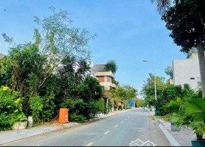 bán đất nền kdc huy hoàng-quận 2 120m2,giá chỉ 3tỷ4~( 25-28tr/m2),nằm gần mặt tiền đường vị trí đẹp