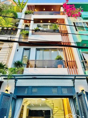 cần bán nhà đường ôtô bắc hải-quận 10,cho thuê 23triệu. giá 3tỷ650/78m2, gần công viên lê thị riêng