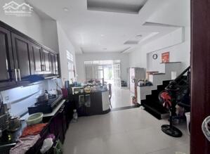 Nhà Quận 7 diện tích 153m2 ngang 8m dài 19m khu phân lô giá 13 tỷ