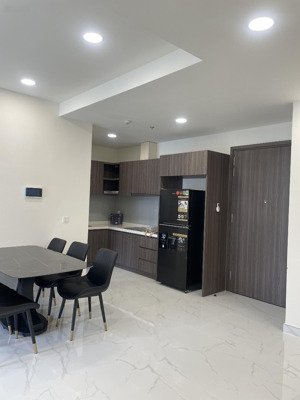 cho thuê 96m2 diamond centery - full nt chỉ xách vali vào ở. view đẹp, thoáng mát. lh: 