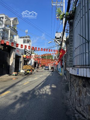 bán dãy nhà trọ đường mai chí thọ p an phú-vị trí rất đắc địa- dt 266m giá chỉ 90tr/m2 rất thấp