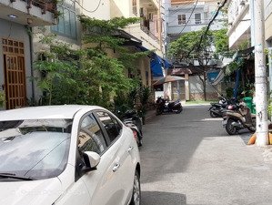 bán nhà p5, tân bình gần khu cư xá tự do cmt8,xe hơi ngủ nhà-60m2-4tầng-(4,5x14m)-nhỉnh 10tỷ.