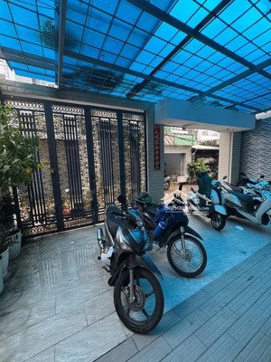 bán nhà biệt thự,an dương vương, bình tân, 9.4 x 14m, 6 tầng, hèm 6m sát mặt tiền, 5pn,đã hoán công