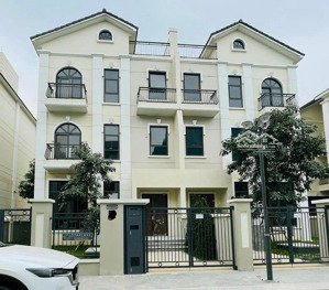 bán biệt thự đơn lập và song lập vị trí đẹp, nhà 2 mặt đường trước sau, giá thương lượng