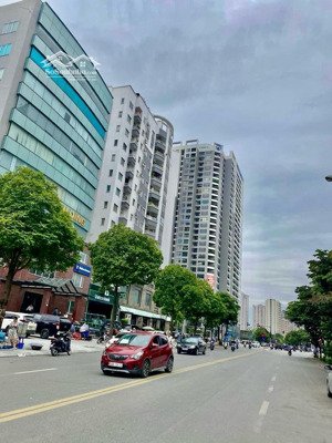 mót bán!!!, 151m2 - mt5,1m - 48tỷ - phố duy tân - vỉa hè - ô tô tránh đỗ ngày đêm - kinh doanh đỉnh