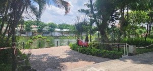 nhà trịnh công sơn - tây hồ - thang máy - nhà mới kính koong - ngõ nông - gần hồ - sát phố