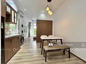 phòng studio ban công/ cửa sổ trời diện tích rộng ngay phổ quang sân bay tân bình