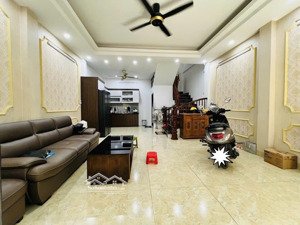 bán nhà mỹ đình, 46m2 x mt5m, nhà đẹp ở ngay, full đồ, ngõ nông, gần phố, 1 nhà ra ô tô, giá 9.2 tỷ