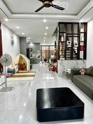 nhà đep mới xây đường số 16 trục chính kđt an khánh, gói 7 mỹ gia rộng 18met chỉ 8 tỷ/ 