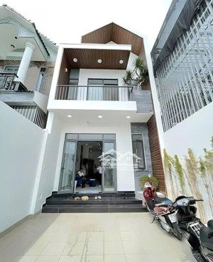 bán nhà 1 trệt 1 lầu gần chợ bà điểm hóc môn chốt giá 1 tỷ5, thiện chí bớt ít lộc, bao sang tên