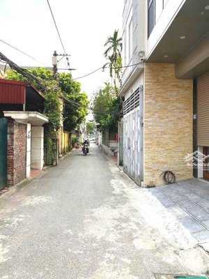 đất phố giang biên, 46m2 oto thông tránh, 8.3 tỷ tl - 100m ra nhà văn hóa, chợ, hồ điều hòa