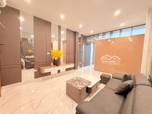 chính chủ cần bán căn hộ duplex 2 tầng mặt phố thái thịnh 120m, 3 ngủ full nội thất giá chỉ 4,49tỷ