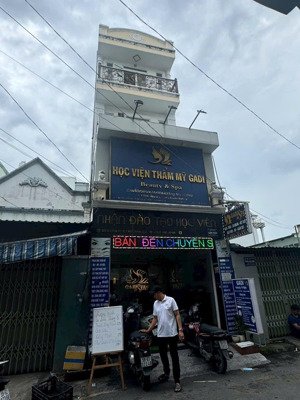 mặt tiền hiệp thành 12 sát chợ hiệp thành q12 đúc 1lửng 2lầu 6pn 5wc đang kinh doanh spa đông khách